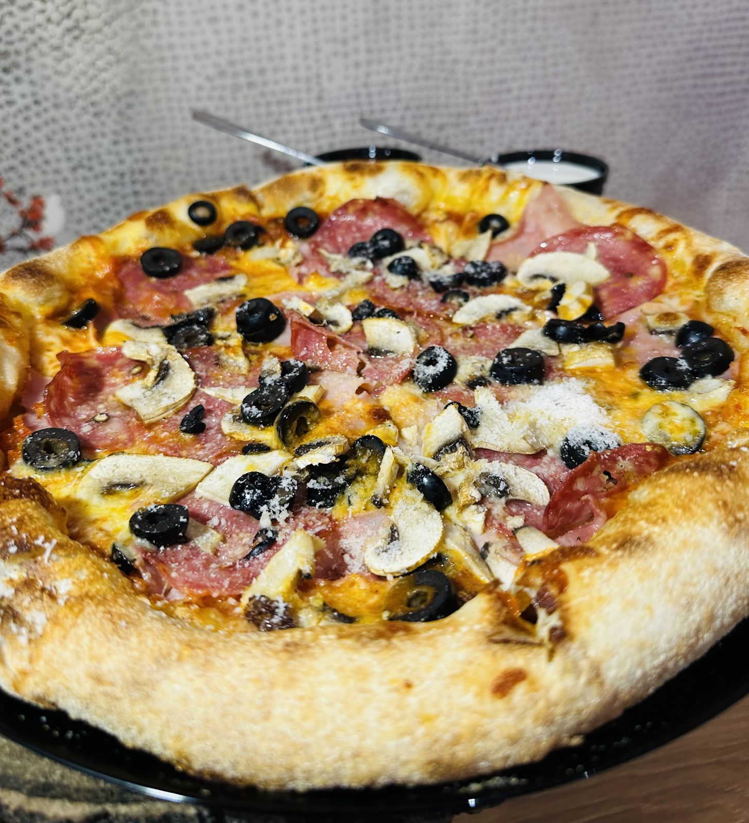 Pizza Capricciosa