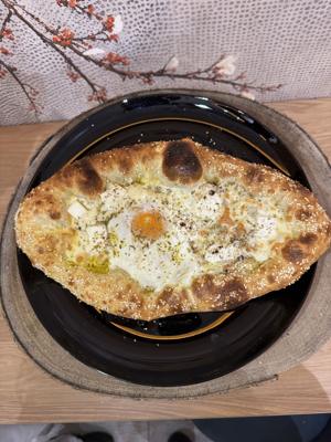 Pide cu brânză