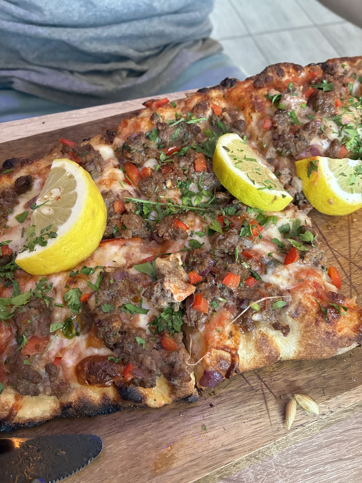 Pide cu carne de vită