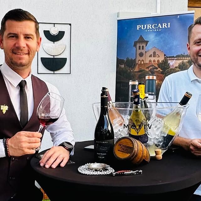 Degustare de vin Purcari pe terasă